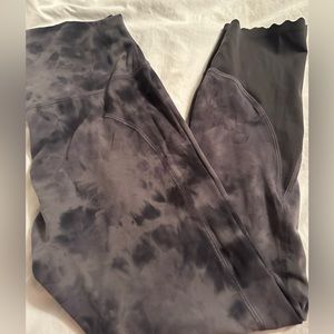 Lululemon leggings size